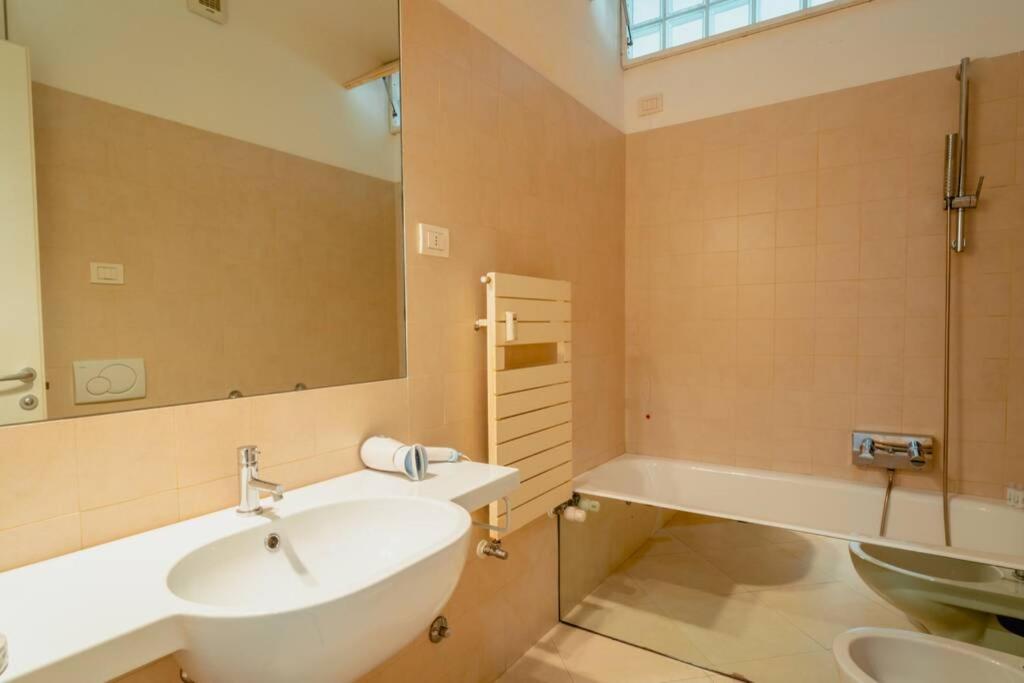 Grand Central Ventimiglia - Wifi & Parking Exterior foto